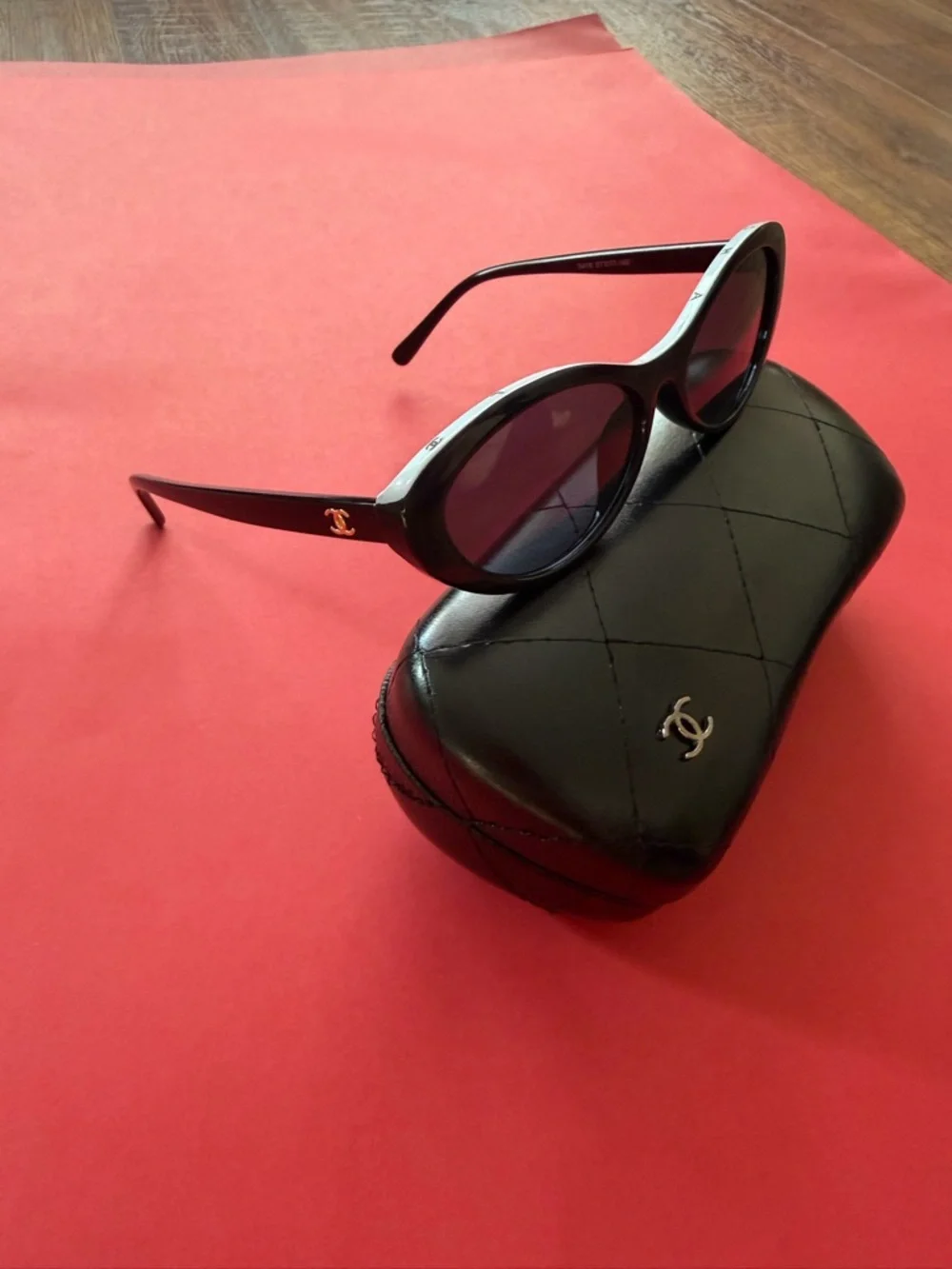 Black Sunglasses - Picture 6 of 16